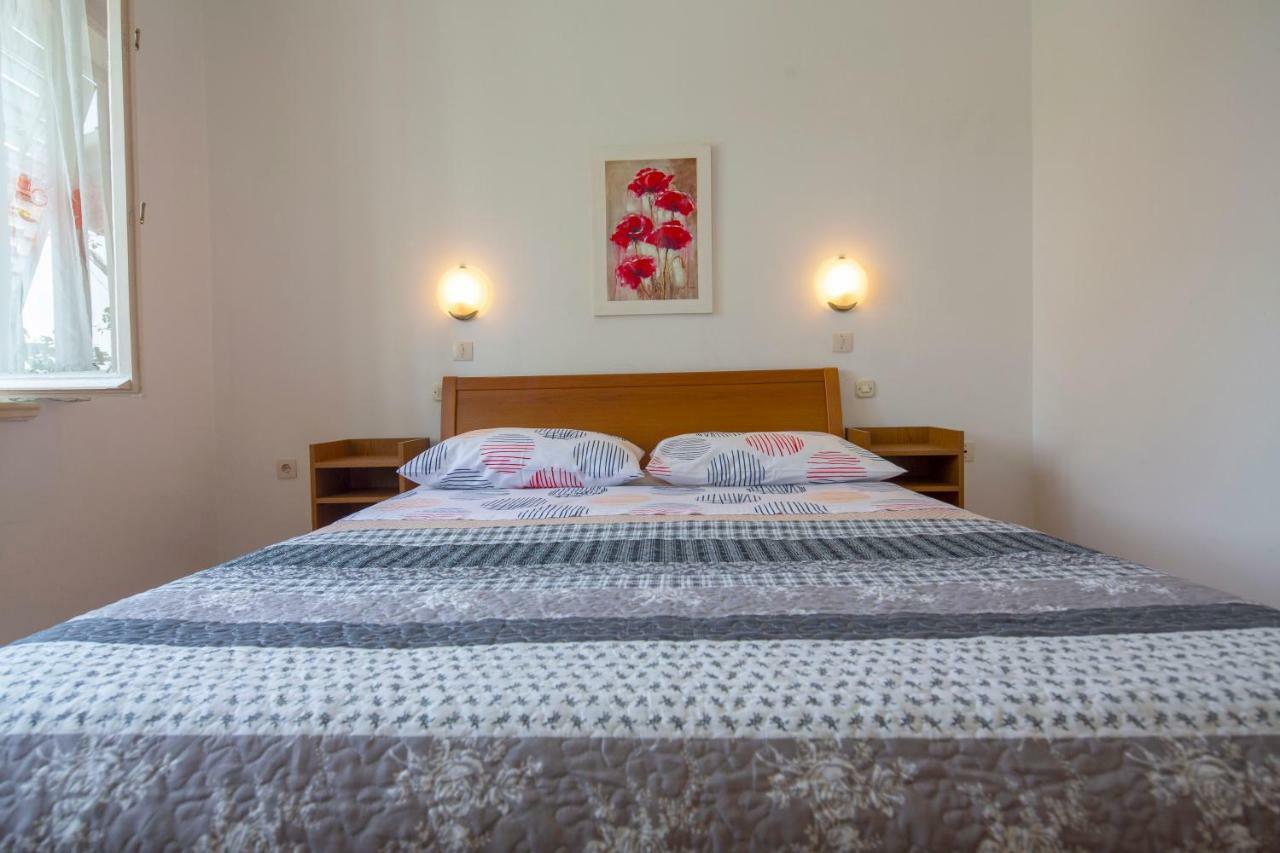 Vila Niko Apartment Makarska Bagian luar foto