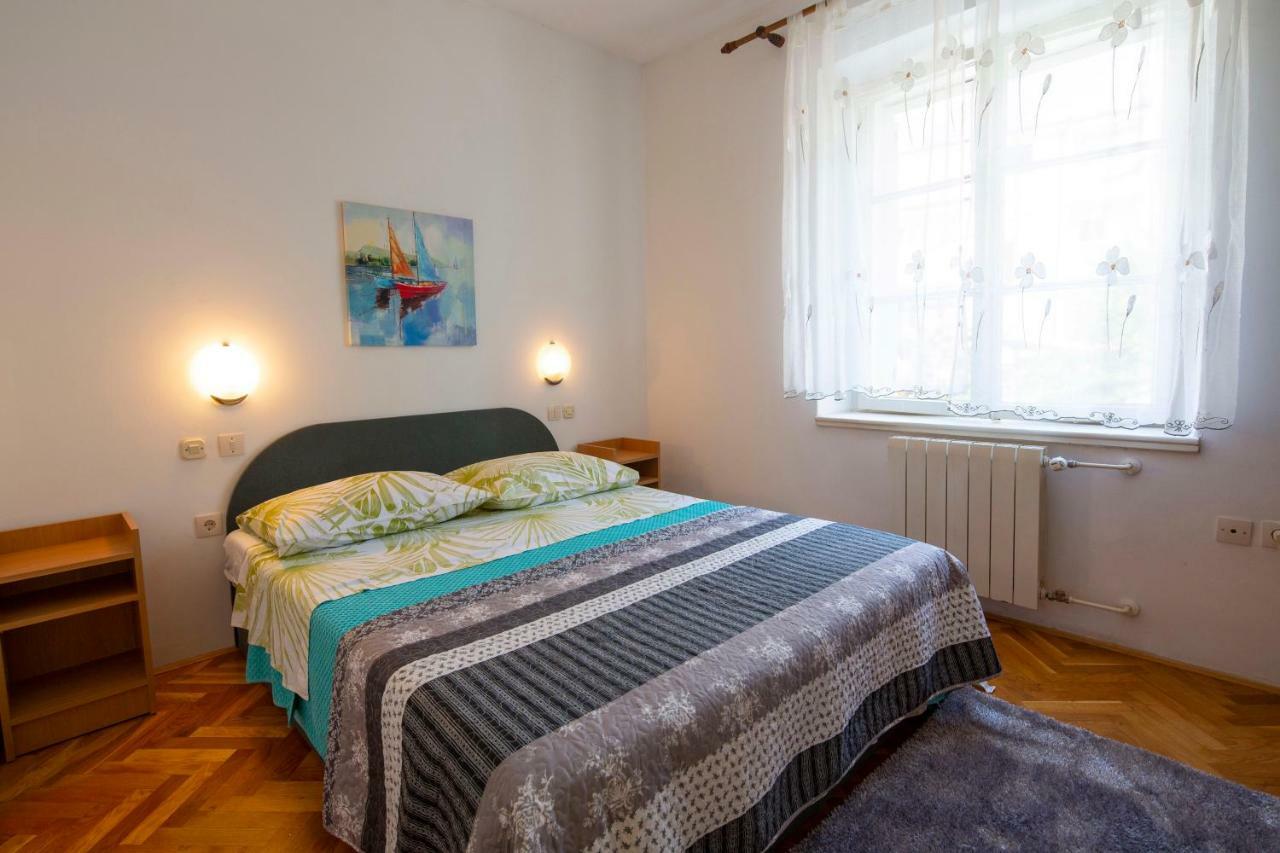 Vila Niko Apartment Makarska Bagian luar foto