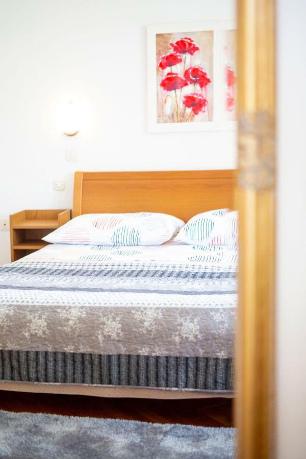 Vila Niko Apartment Makarska Bagian luar foto