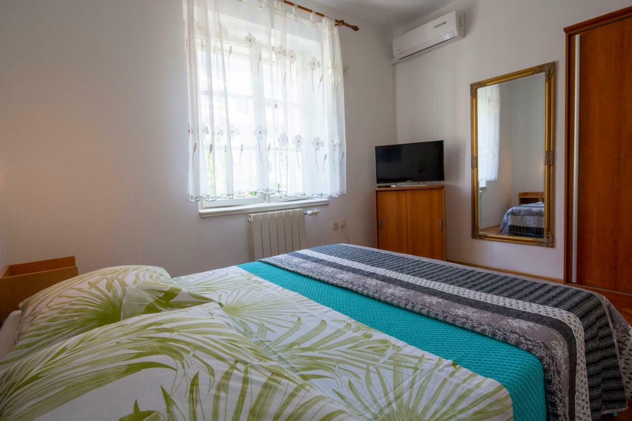 Vila Niko Apartment Makarska Bagian luar foto